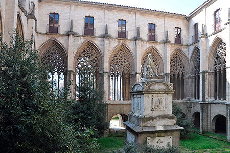 A Testament in Stone: Guillem Castelló’s Columns in the Cloister of Vic